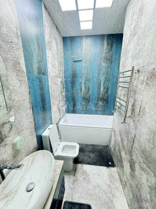 Kirayə verilir 4 otaqlı mənzil 187 m²