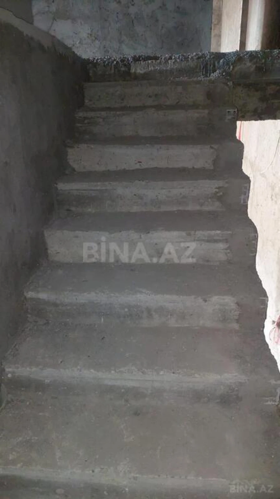 Satılır 5 otaqlı həyət evi 150 m²