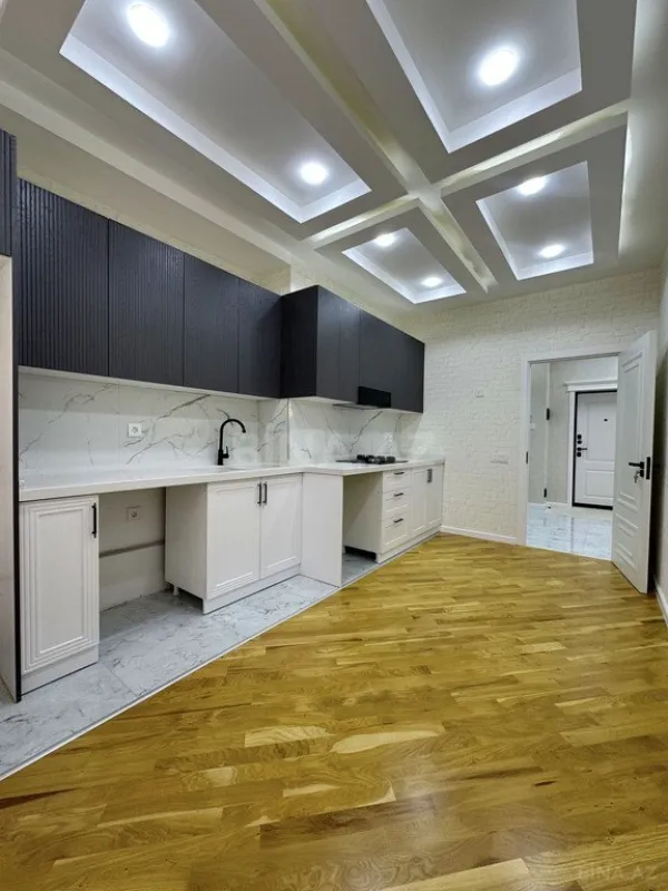 Satılır 4 otaqlı mənzil 155 m²