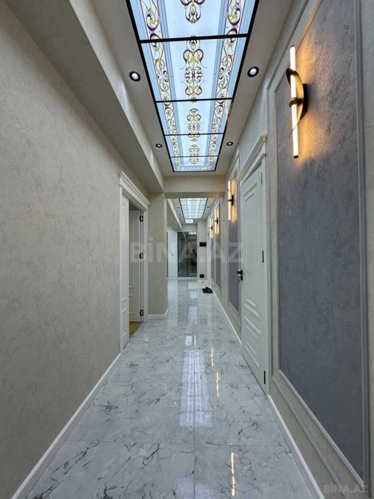 Satılır 4 otaqlı mənzil 155 m²