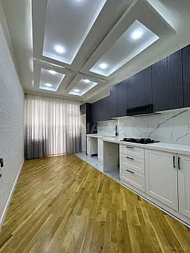 Satılır 4 otaqlı mənzil 155 m²