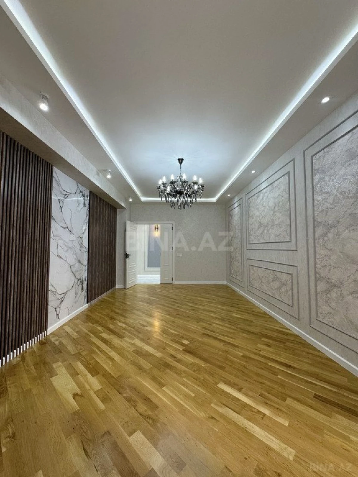 Satılır 4 otaqlı mənzil 155 m²