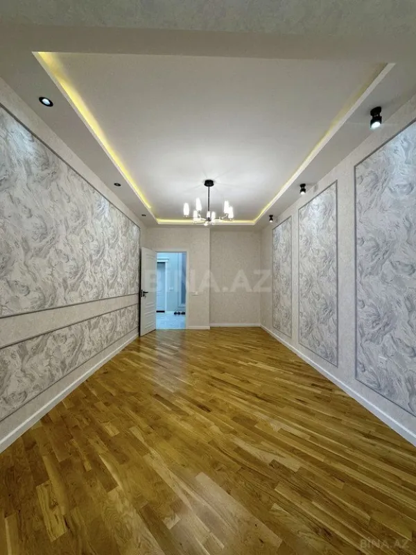 Satılır 4 otaqlı mənzil 155 m²