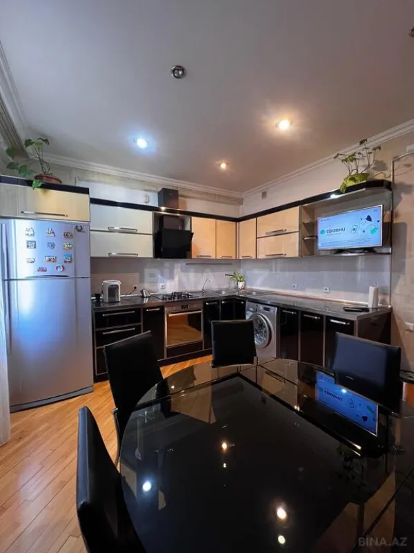 Satılır 3 otaqlı mənzil 104 m²