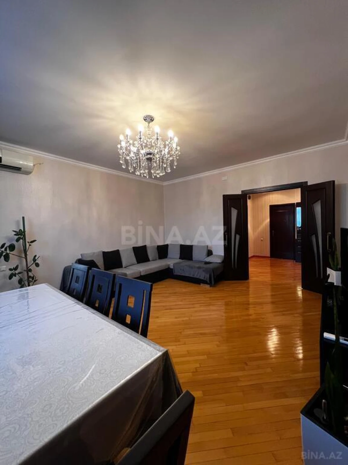 Satılır 3 otaqlı mənzil 104 m²