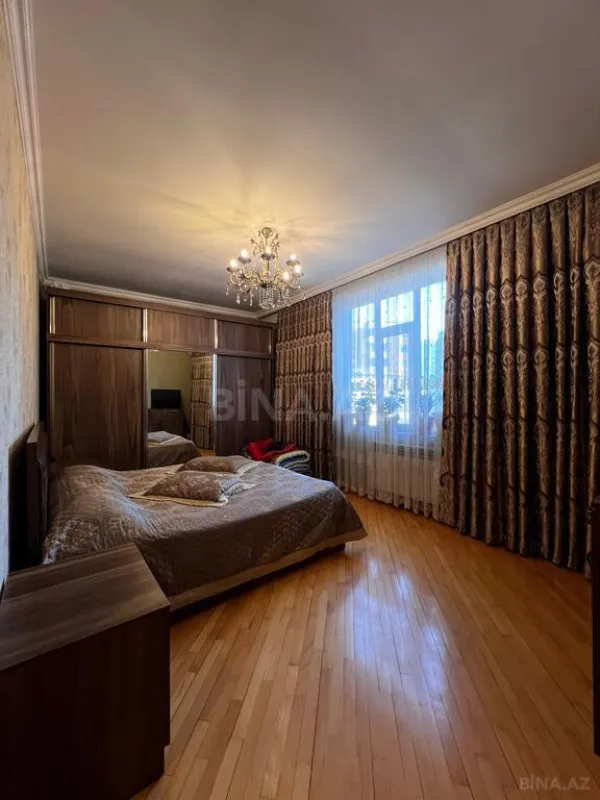 Satılır 3 otaqlı mənzil 104 m²