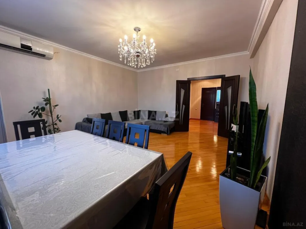 Satılır 3 otaqlı mənzil 104 m²