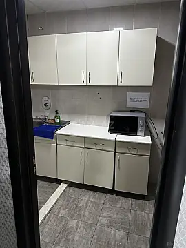 Kirayə verilir 1 otaqlı ofis 18 m²