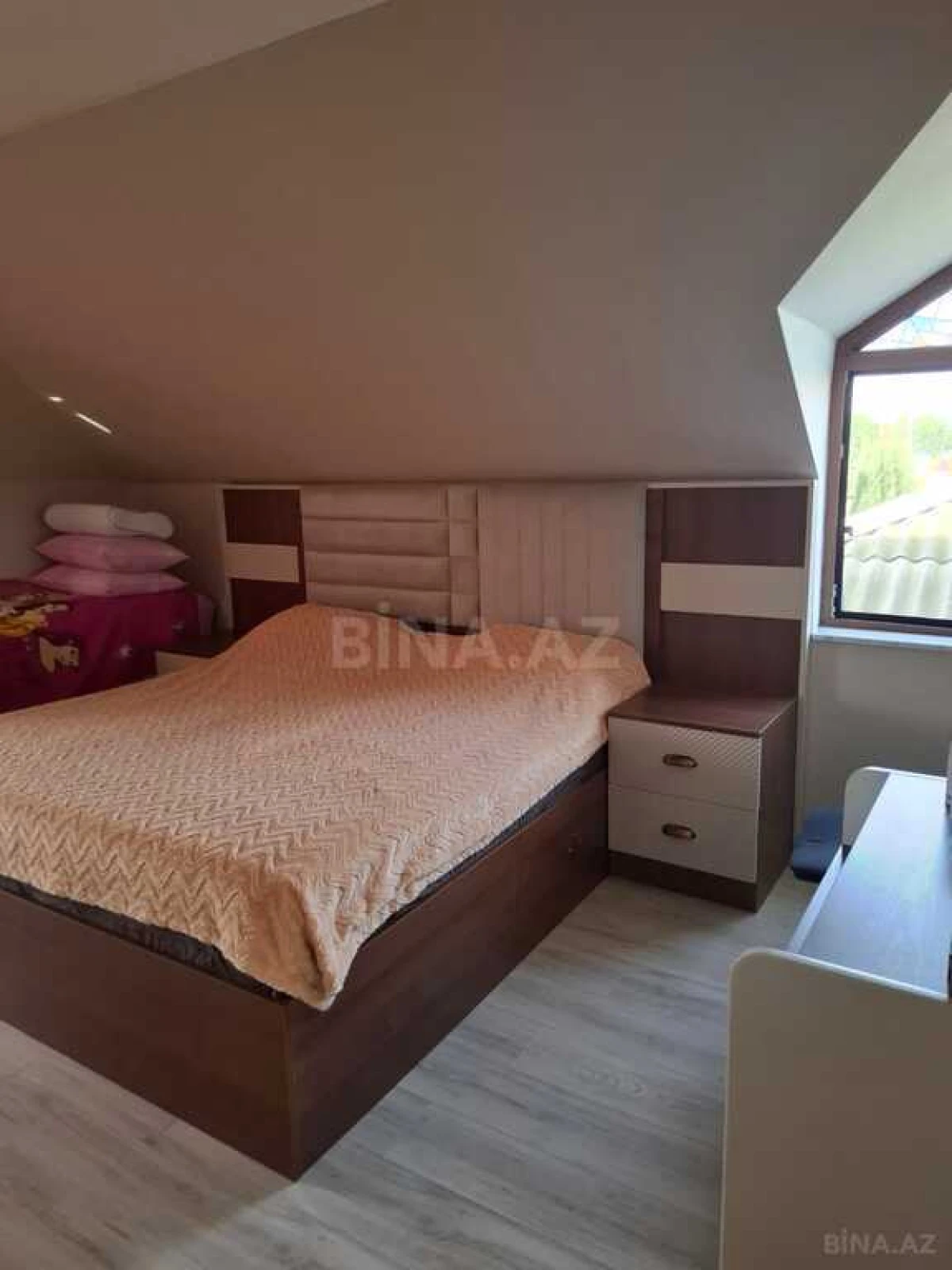 Satılır 3 otaqlı həyət evi 160 m²