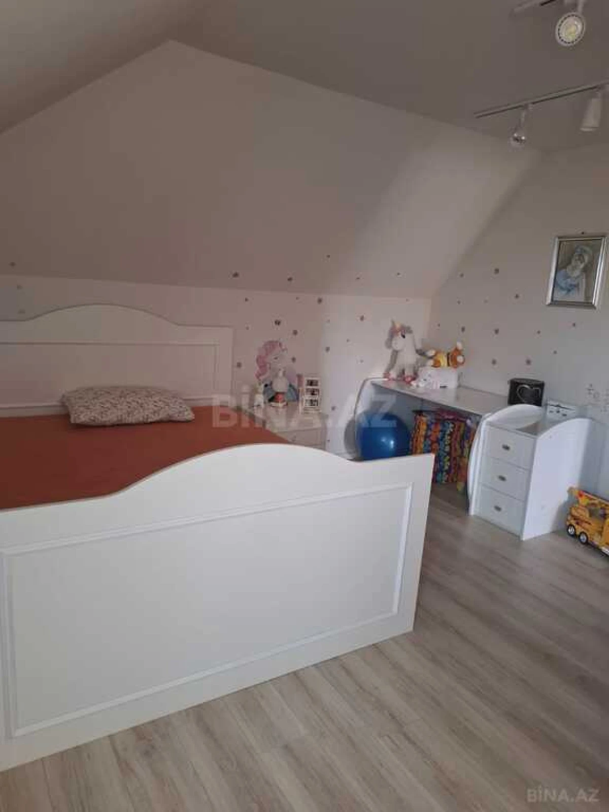 Satılır 3 otaqlı həyət evi 160 m²