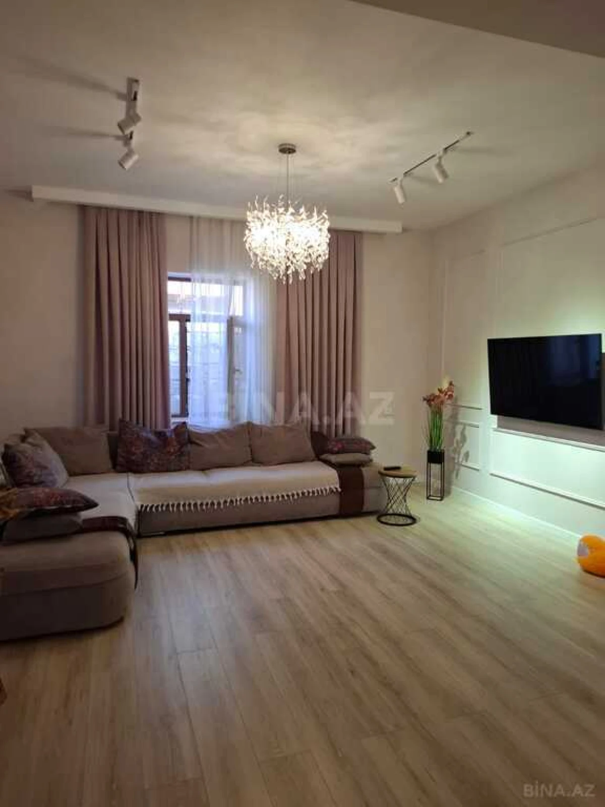 Satılır 3 otaqlı həyət evi 160 m²