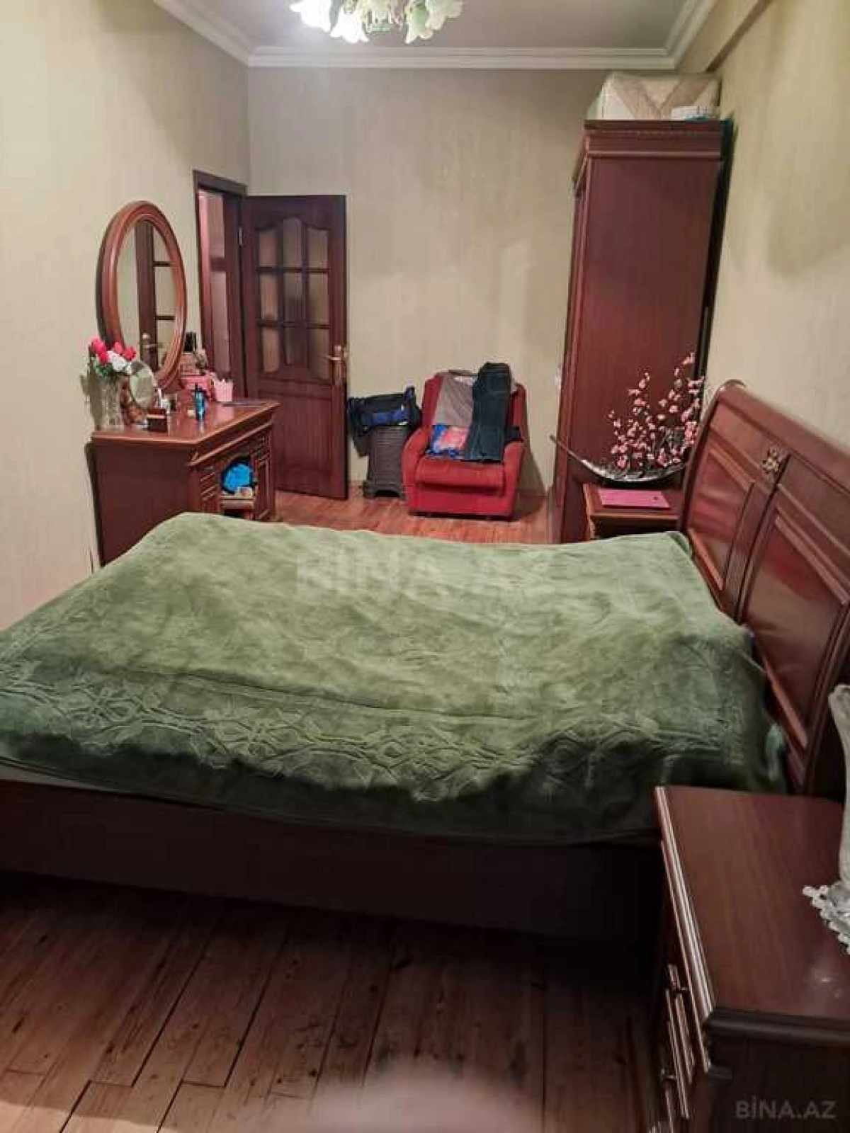 Satılır 2 otaqlı mənzil 90 m²