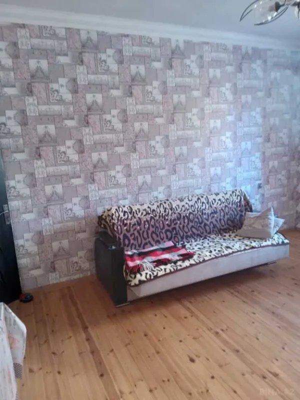 Satılır 4 otaqlı həyət evi 153 m²