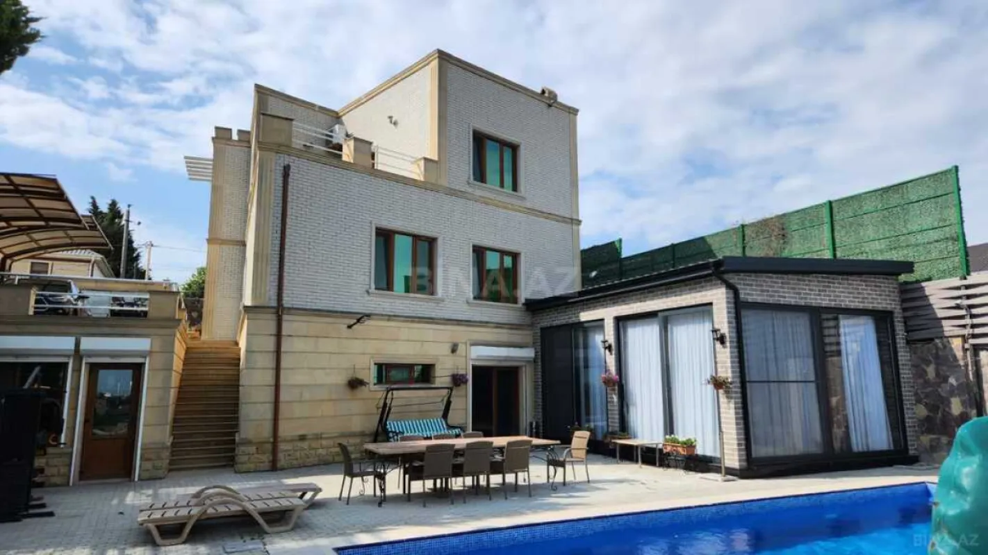 Satılır 6 otaqlı həyət evi 330 m²