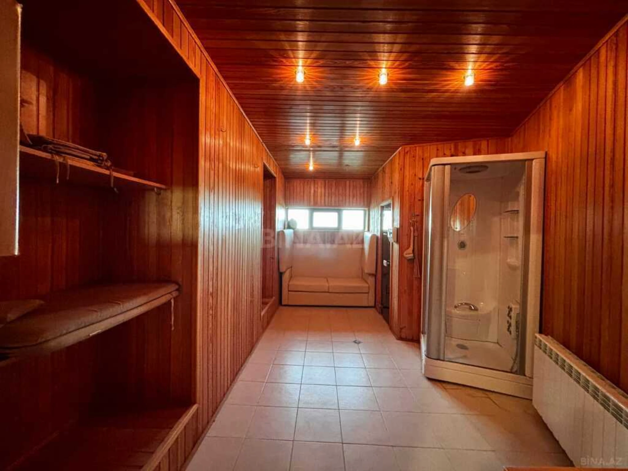 Satılır 6 otaqlı həyət evi 330 m²