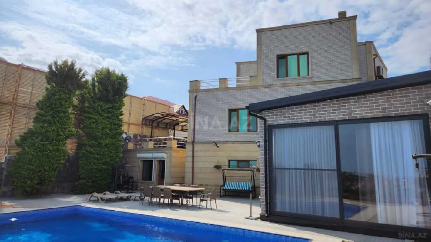 Satılır 6 otaqlı həyət evi 330 m²