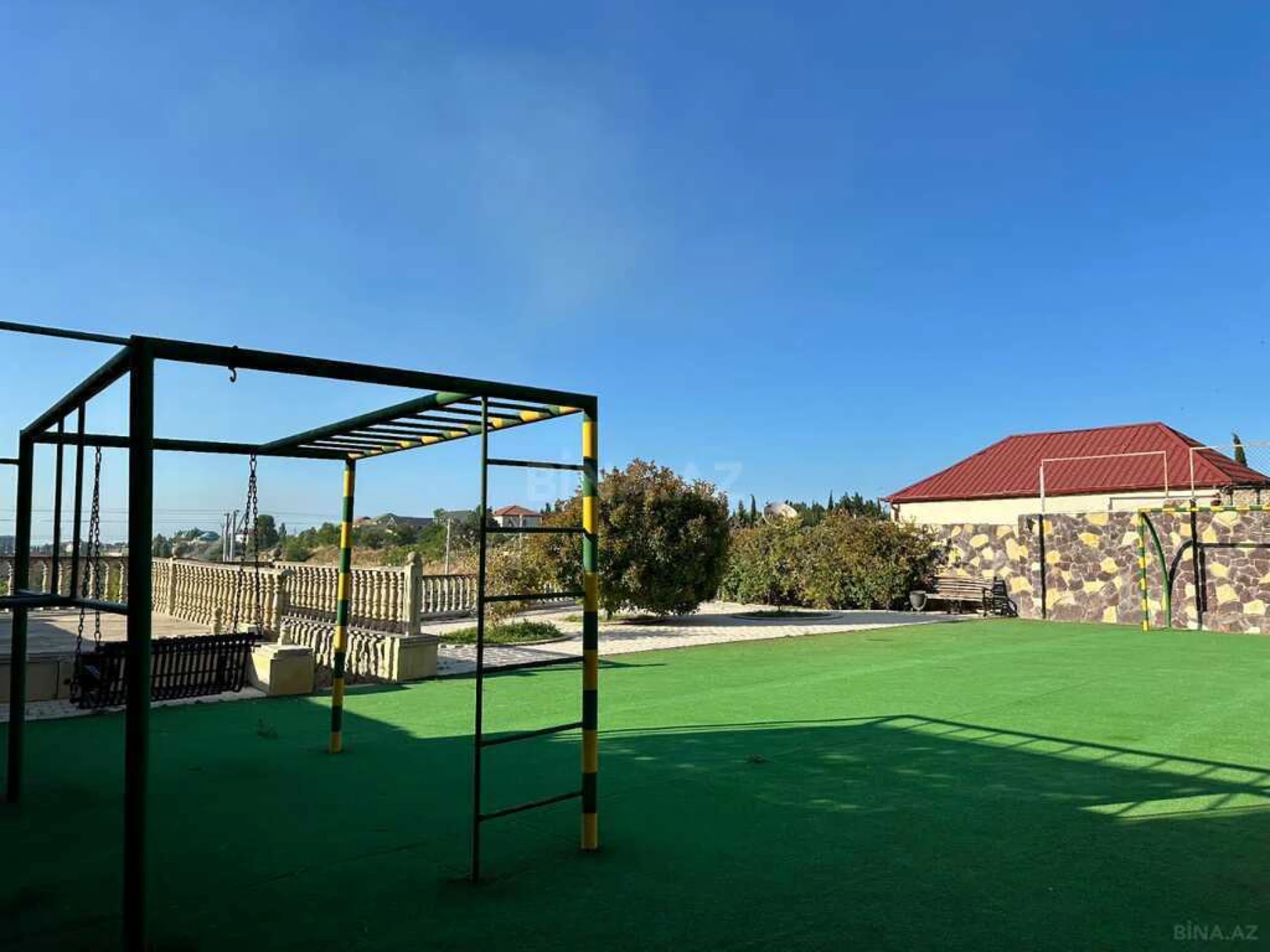 Satılır 6 otaqlı həyət evi 330 m²