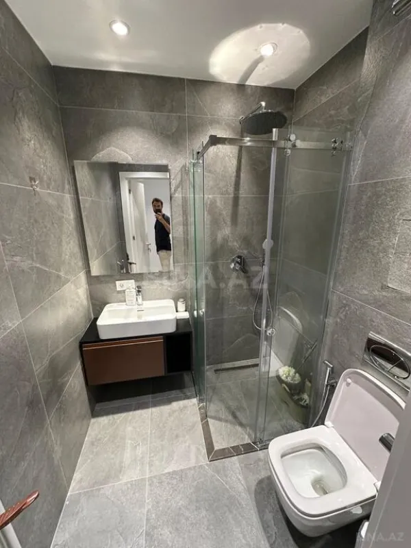 Kirayə verilir 2 otaqlı mənzil 65 m²