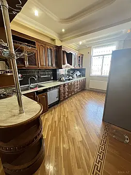 Satılır 3 otaqlı mənzil 130 m²