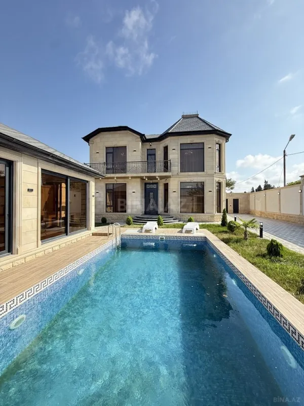 Satılır 5 otaqlı həyət evi 250 m²