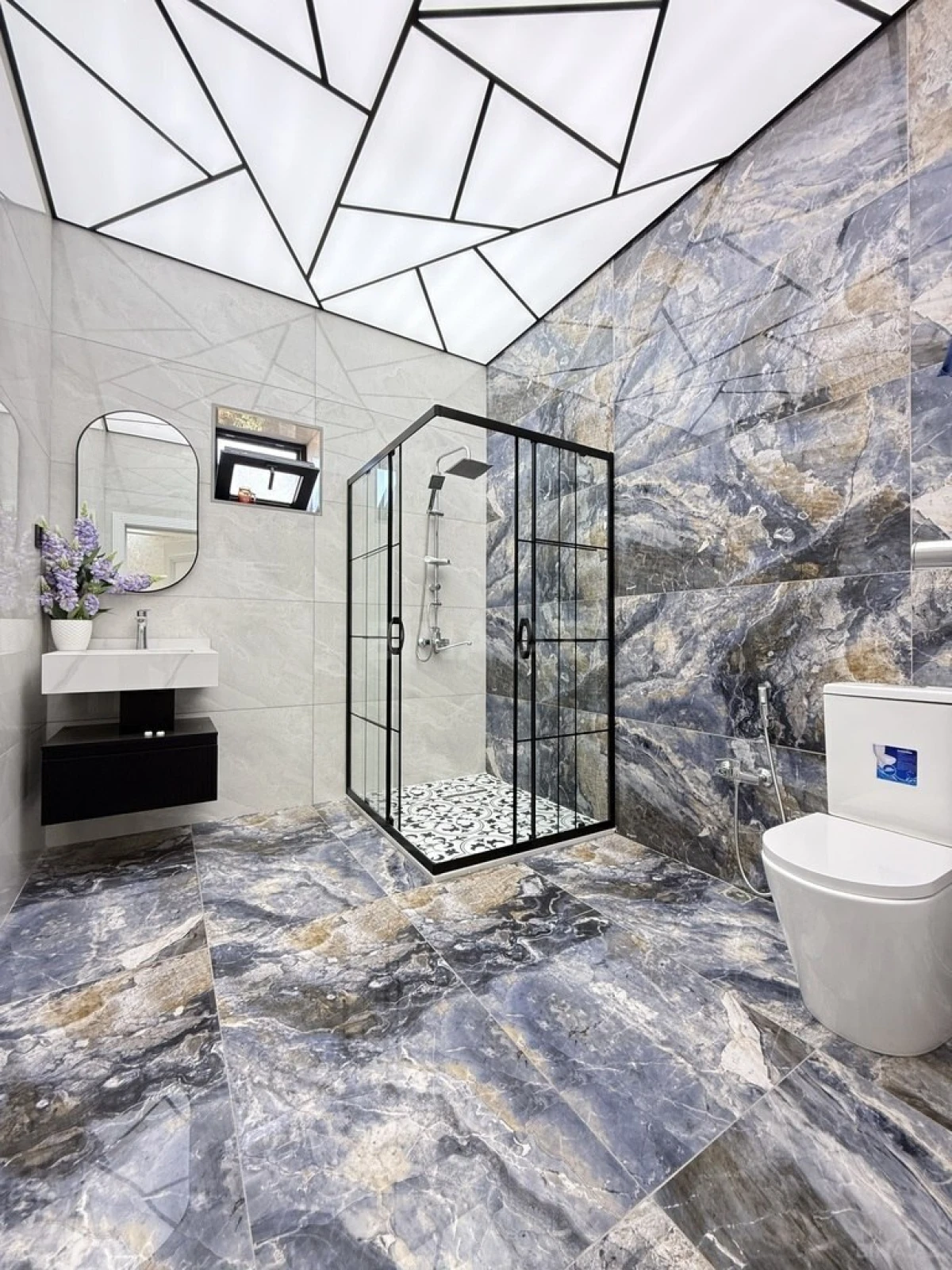 Satılır 5 otaqlı həyət evi 250 m²