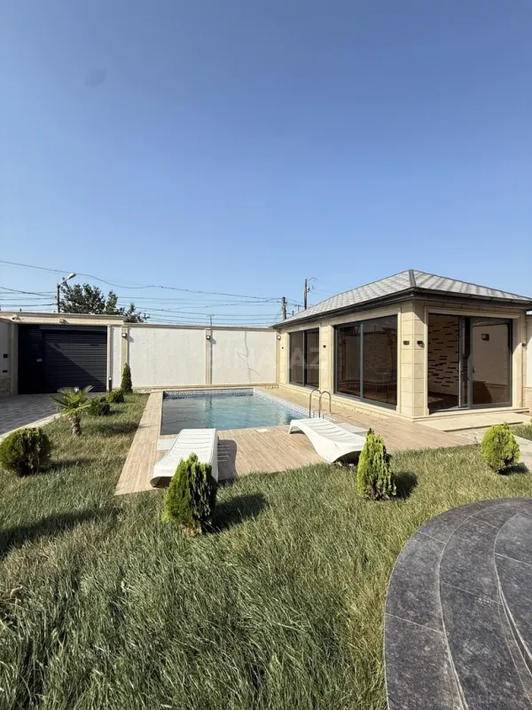 Satılır 5 otaqlı həyət evi 250 m²