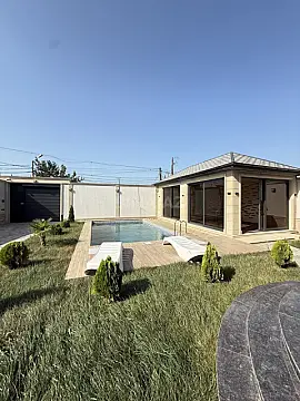 Satılır 5 otaqlı həyət evi 250 m²