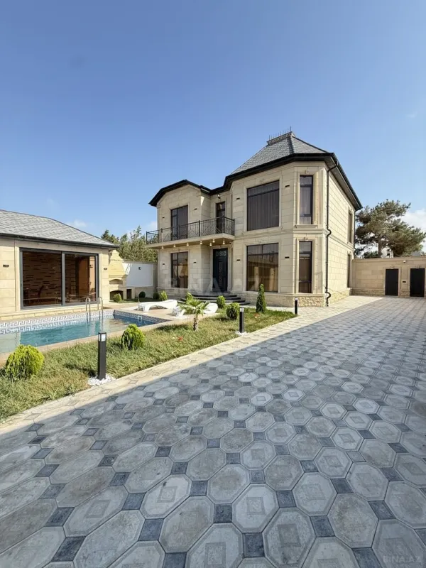 Satılır 5 otaqlı həyət evi 250 m²