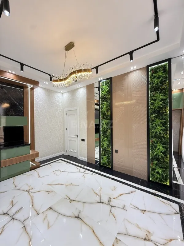 Satılır 5 otaqlı həyət evi 250 m²