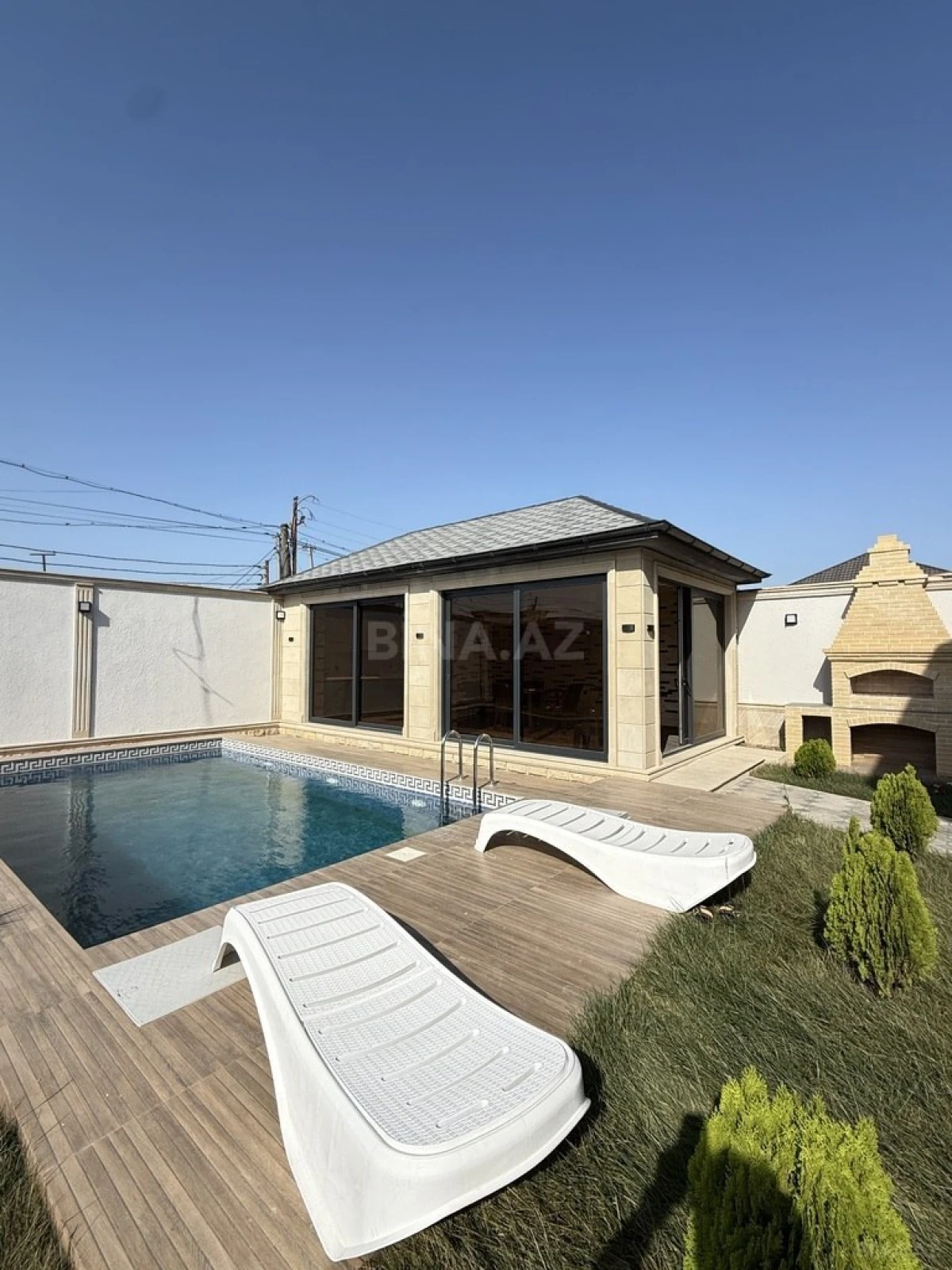 Satılır 5 otaqlı həyət evi 250 m²