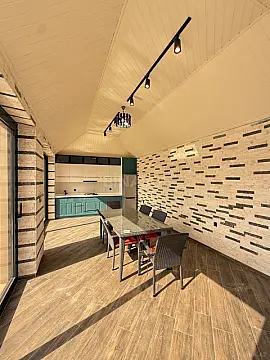 Satılır 5 otaqlı həyət evi 250 m²