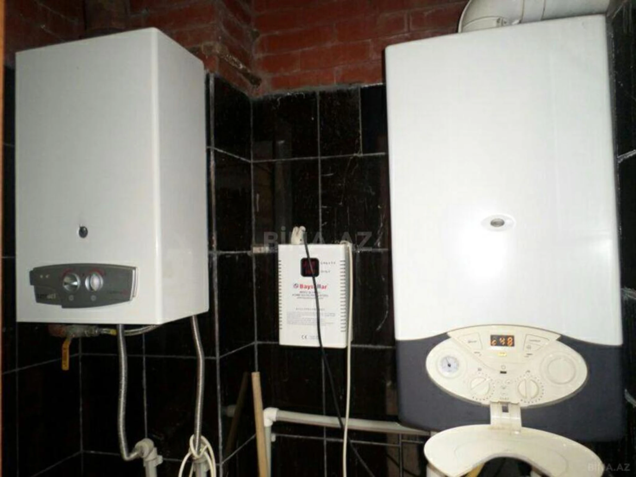 Satılır 8 otaqlı həyət evi 350 m²