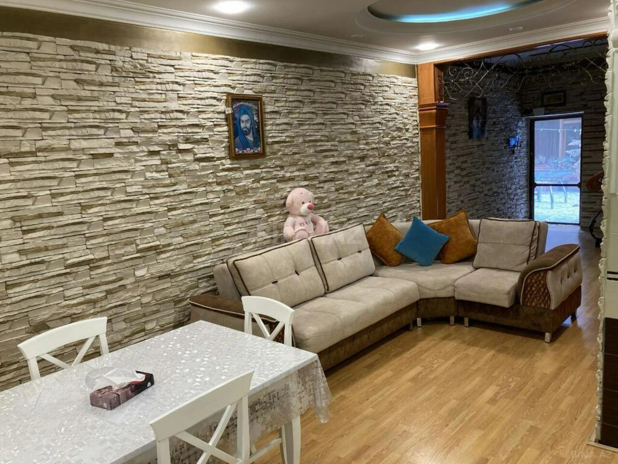 Satılır 8 otaqlı həyət evi 350 m²