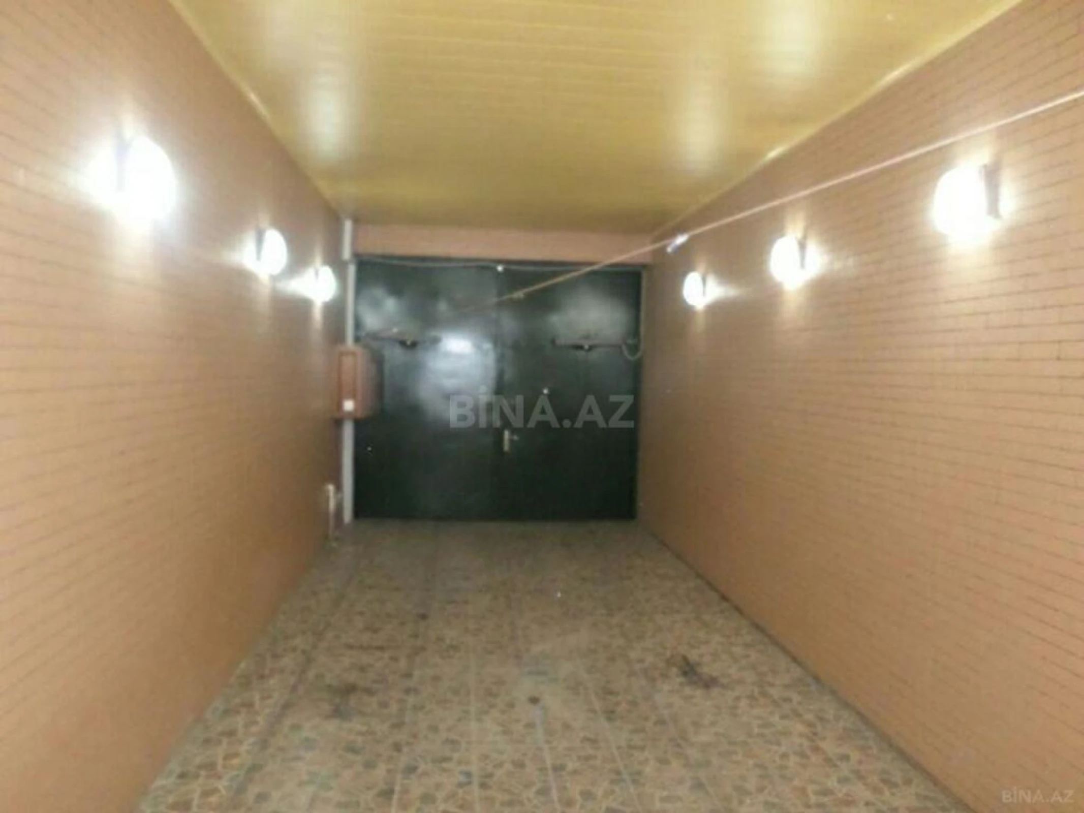 Satılır 8 otaqlı həyət evi 350 m²