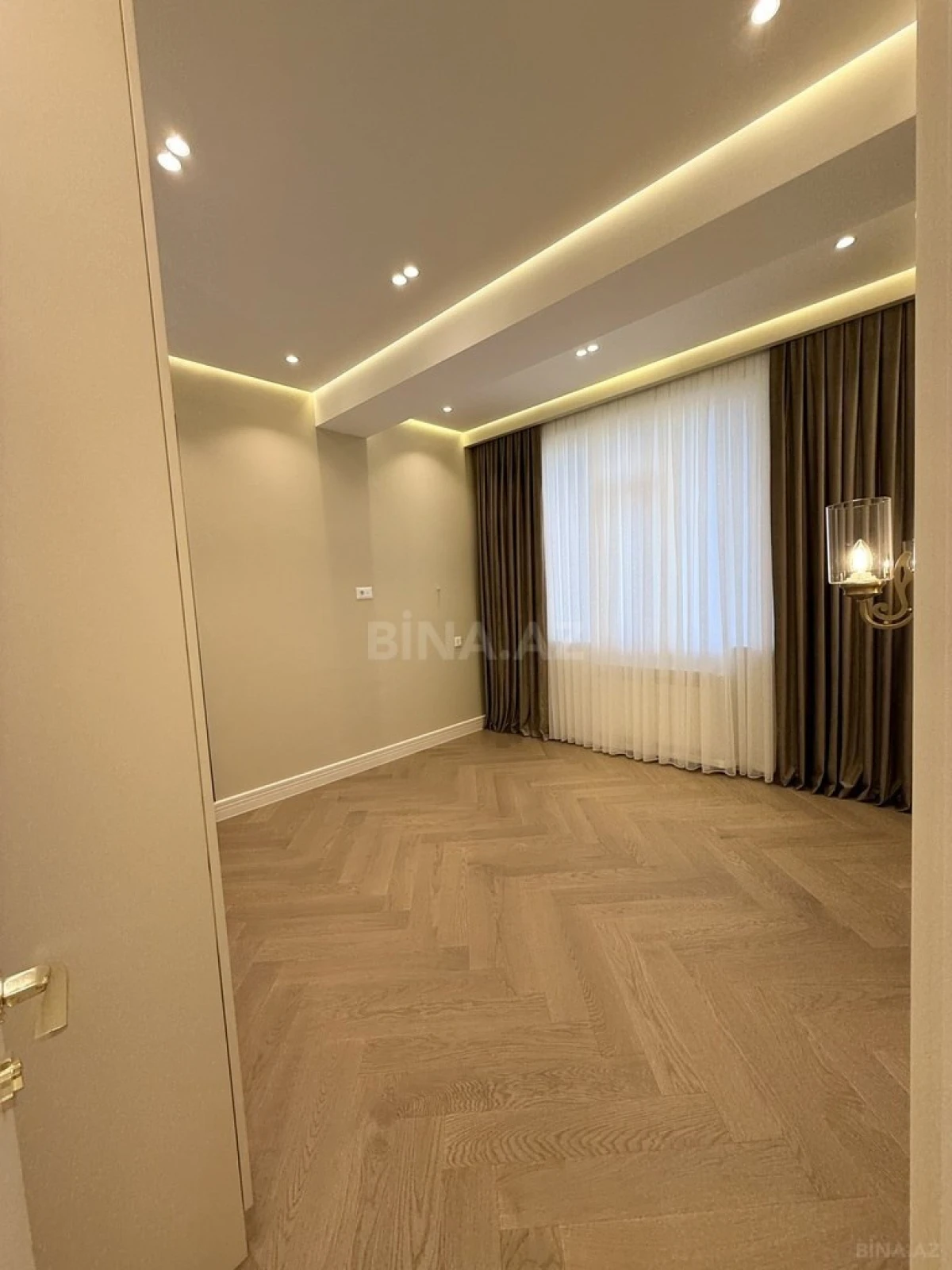 Satılır 3 otaqlı mənzil 85 m²