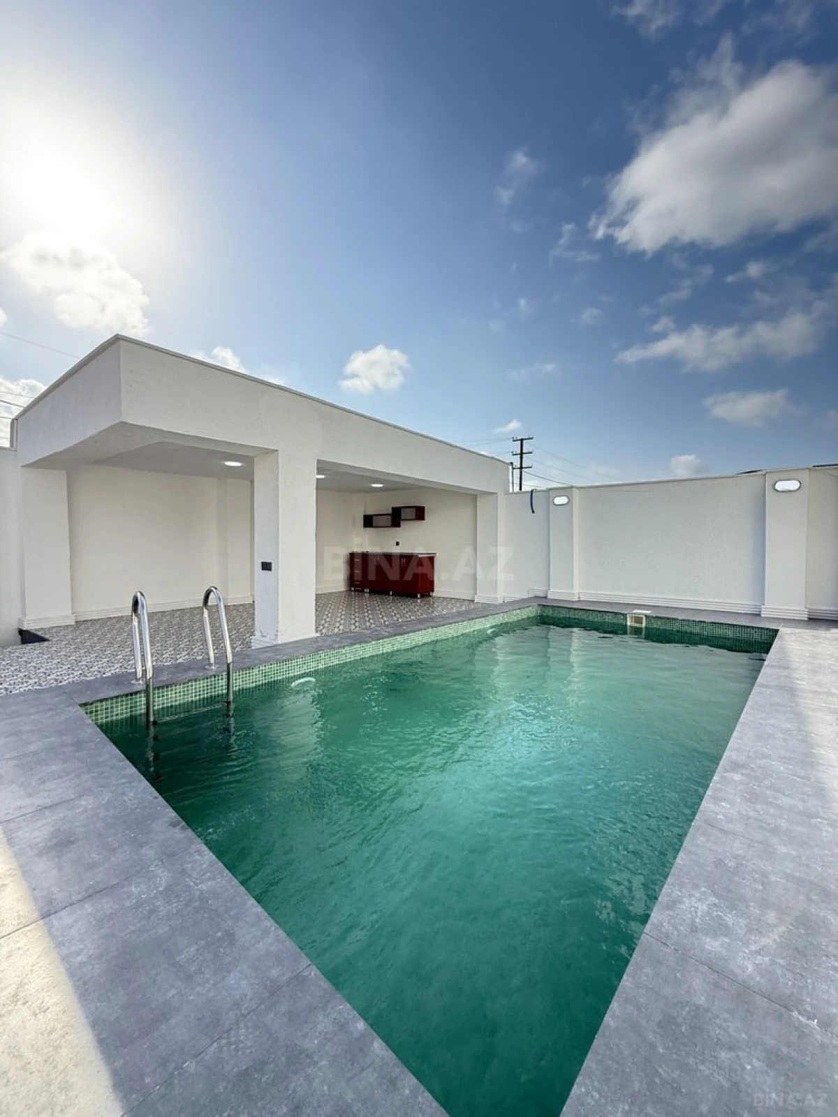 Satılır 4 otaqlı həyət evi 135 m²