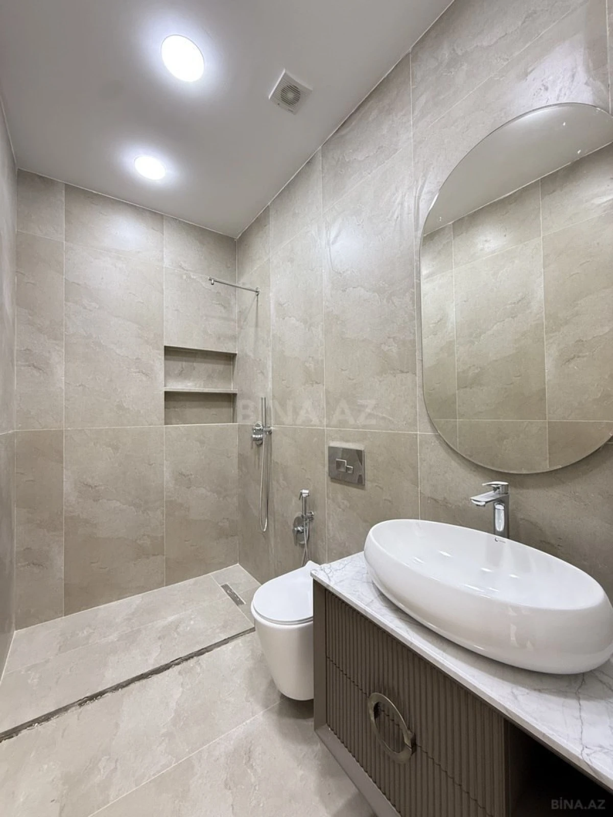 Satılır 4 otaqlı həyət evi 135 m²