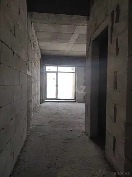 Satılır 5 otaqlı mənzil 272 m²