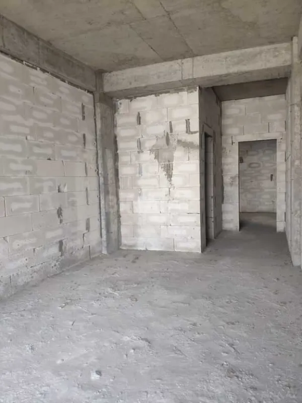 Satılır 5 otaqlı mənzil 272 m²