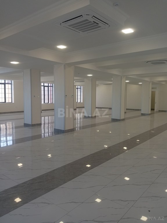 Kirayə verilir 20 otaqlı ofis 1500 m²