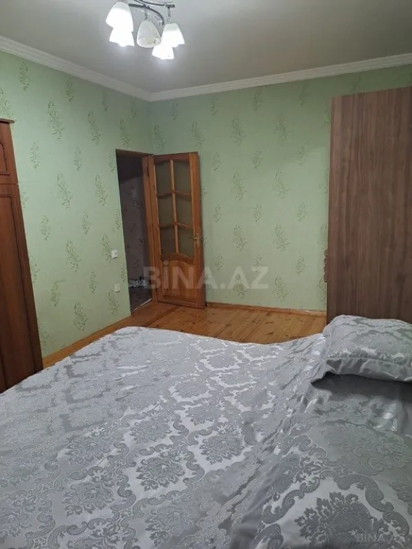 Satılır 4 otaqlı mənzil 105 m²