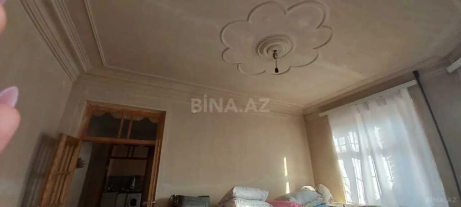 Satılır 8 otaqlı həyət evi 300 m²