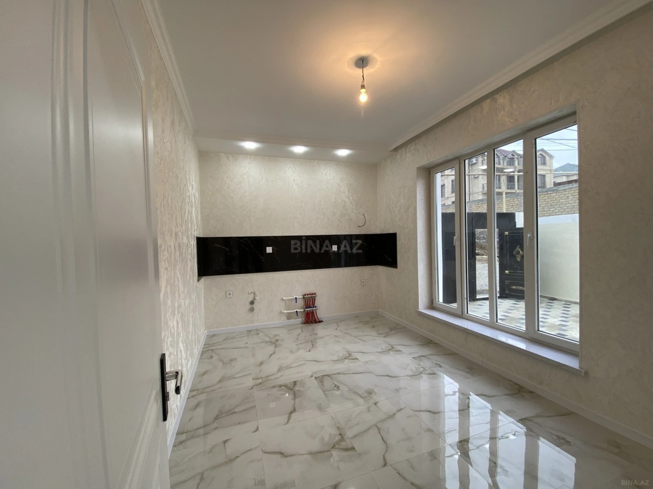 Satılır 4 otaqlı həyət evi 110 m²