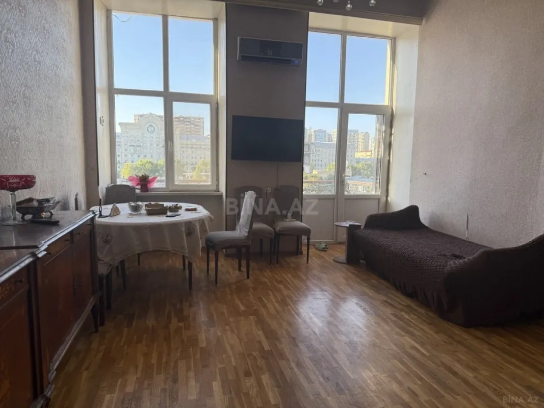 Satılır 3 otaqlı mənzil 90 m²