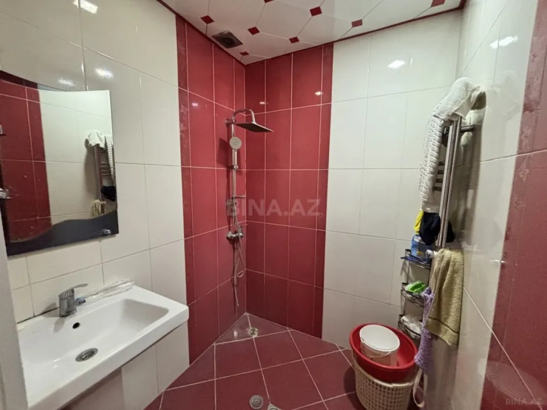 Satılır 4 otaqlı mənzil 110 m²