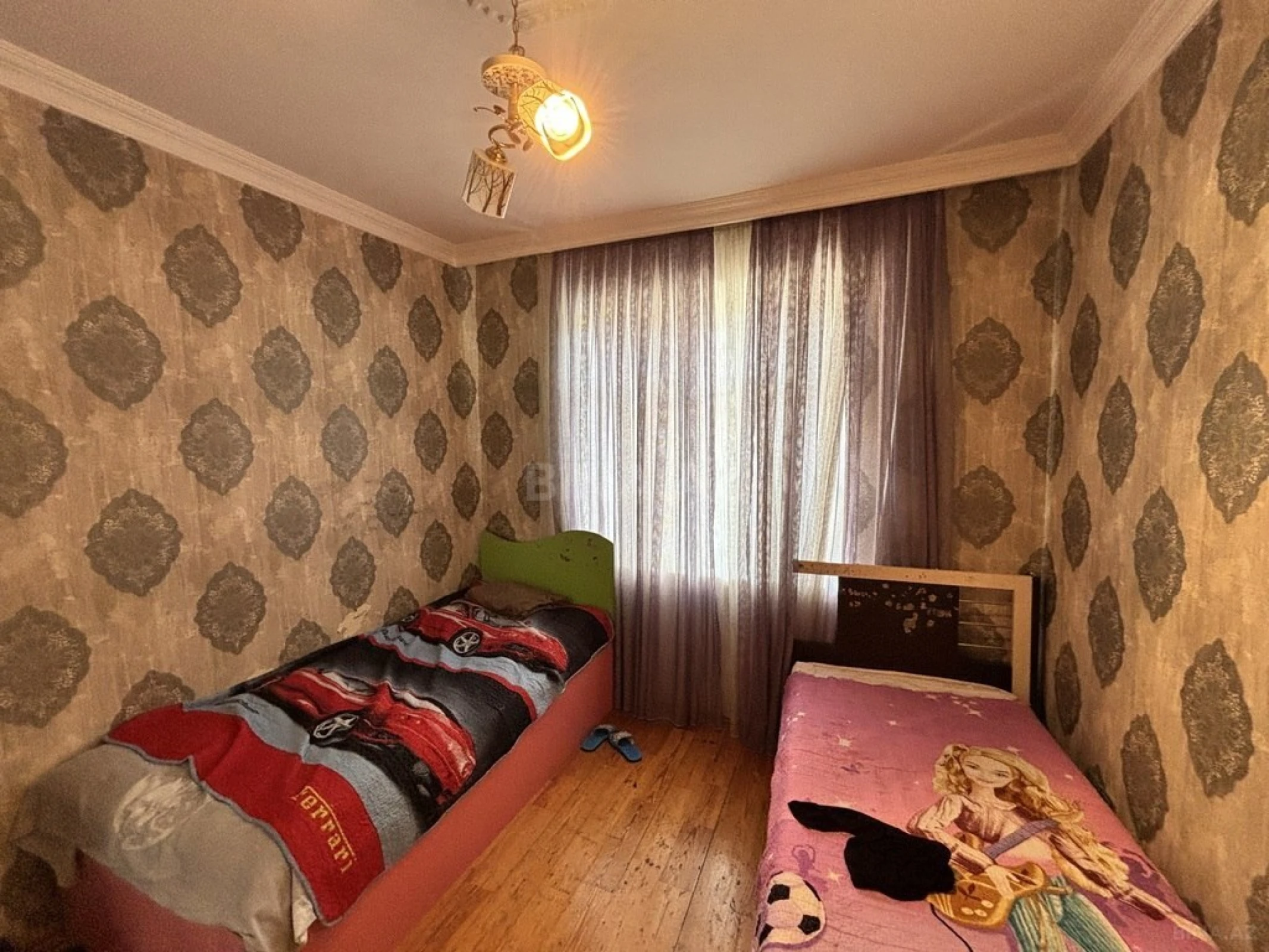 Satılır 4 otaqlı mənzil 110 m²