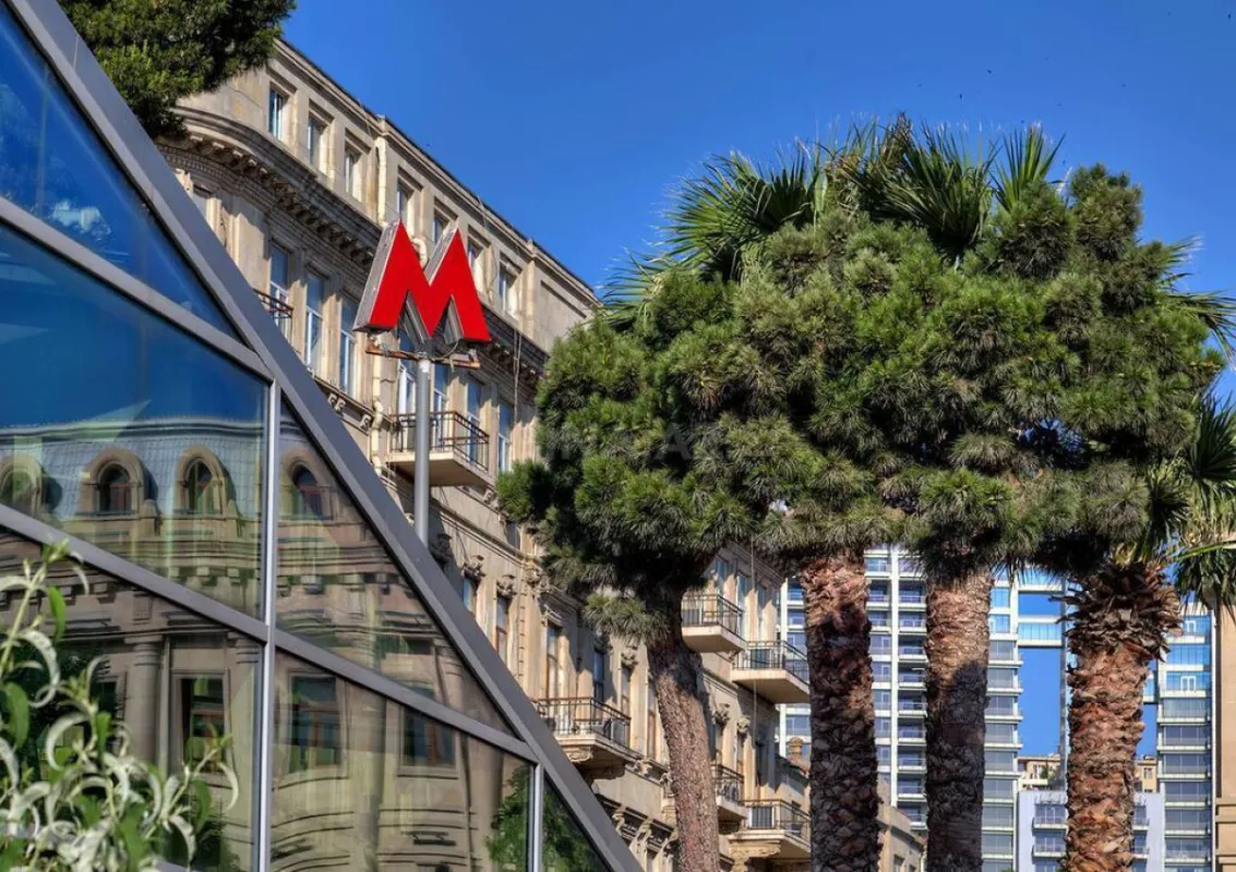 Satılır 12 otaqlı ofis 506 m²