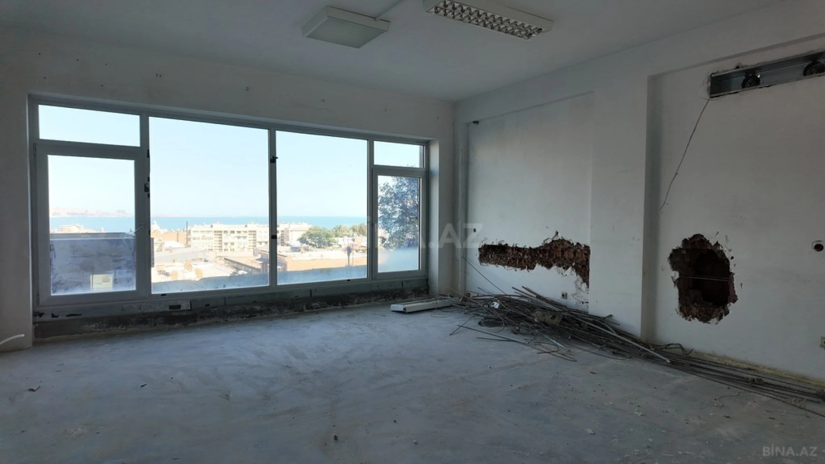 Satılır 12 otaqlı ofis 506 m²