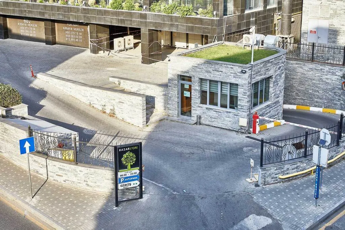 Satılır 12 otaqlı ofis 506 m²