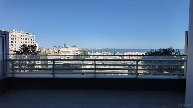 Satılır 12 otaqlı ofis 506 m²